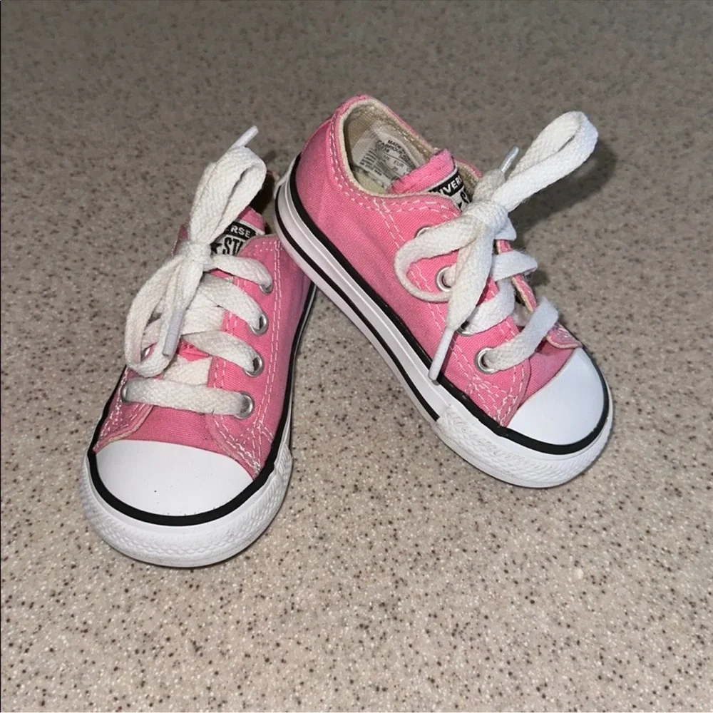 CONVERSE All Star Pink Canvas Sneakers Toddler Size 4